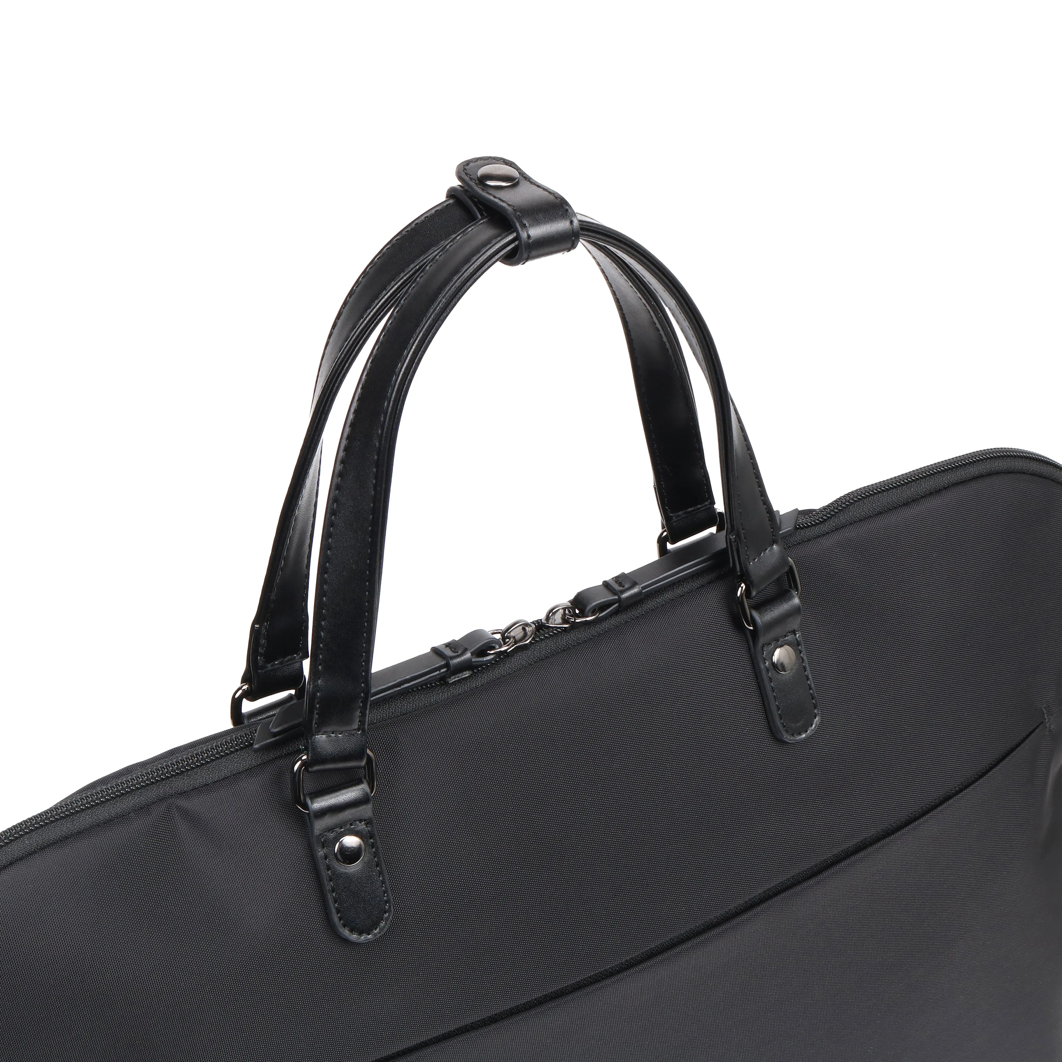 ace. Garment Bag