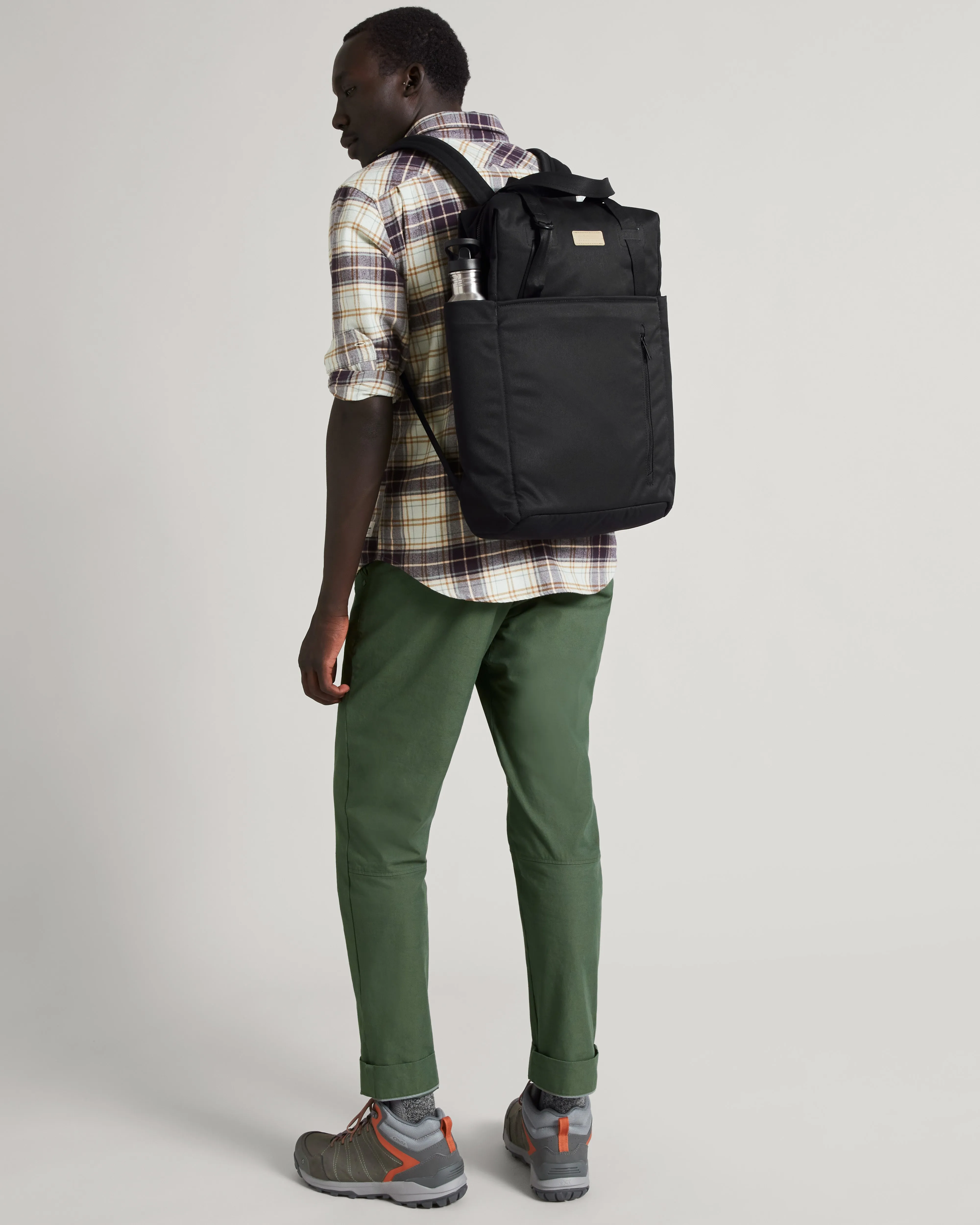 Apex Convertible Tote - 20 L - Black