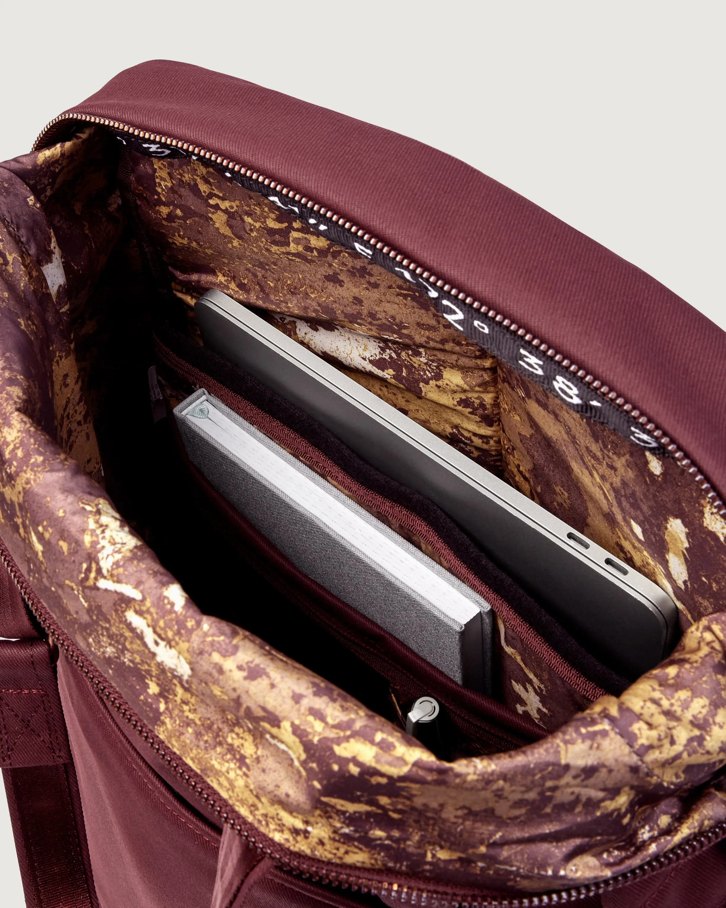 Apex Convertible Tote - 20 L - Mahogany
