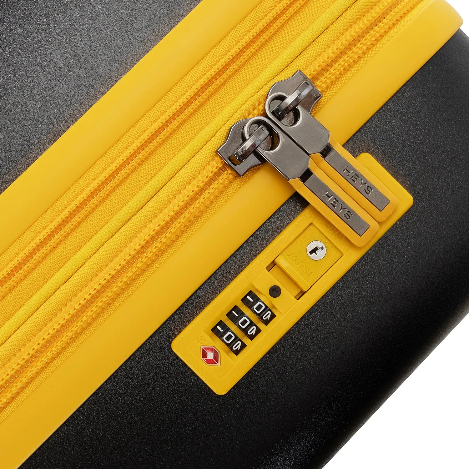 NHL 21 Inch Luggage - Boston Bruins