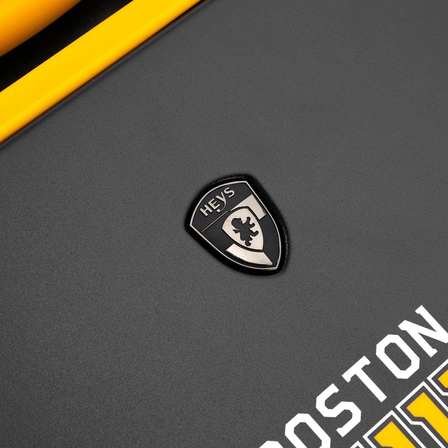 NHL 21 Inch Luggage - Boston Bruins