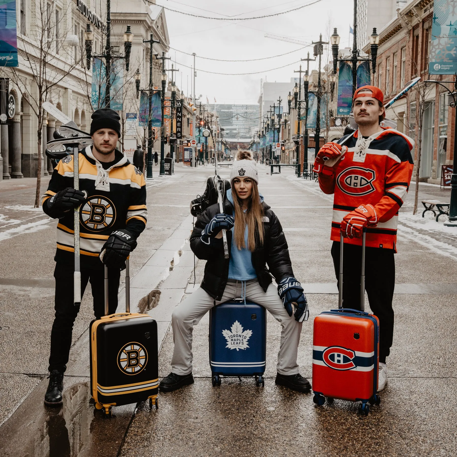NHL 21 Inch Luggage - Boston Bruins
