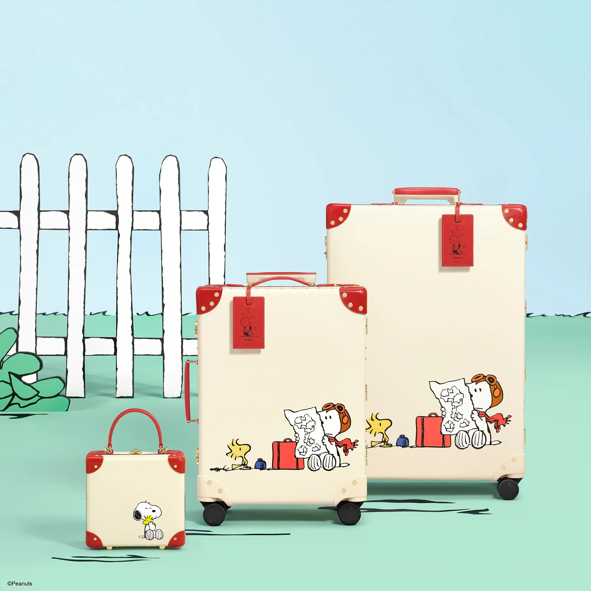 PEANUTS · Large Check-In - 4 Wheels | Ivory/Red/Gold