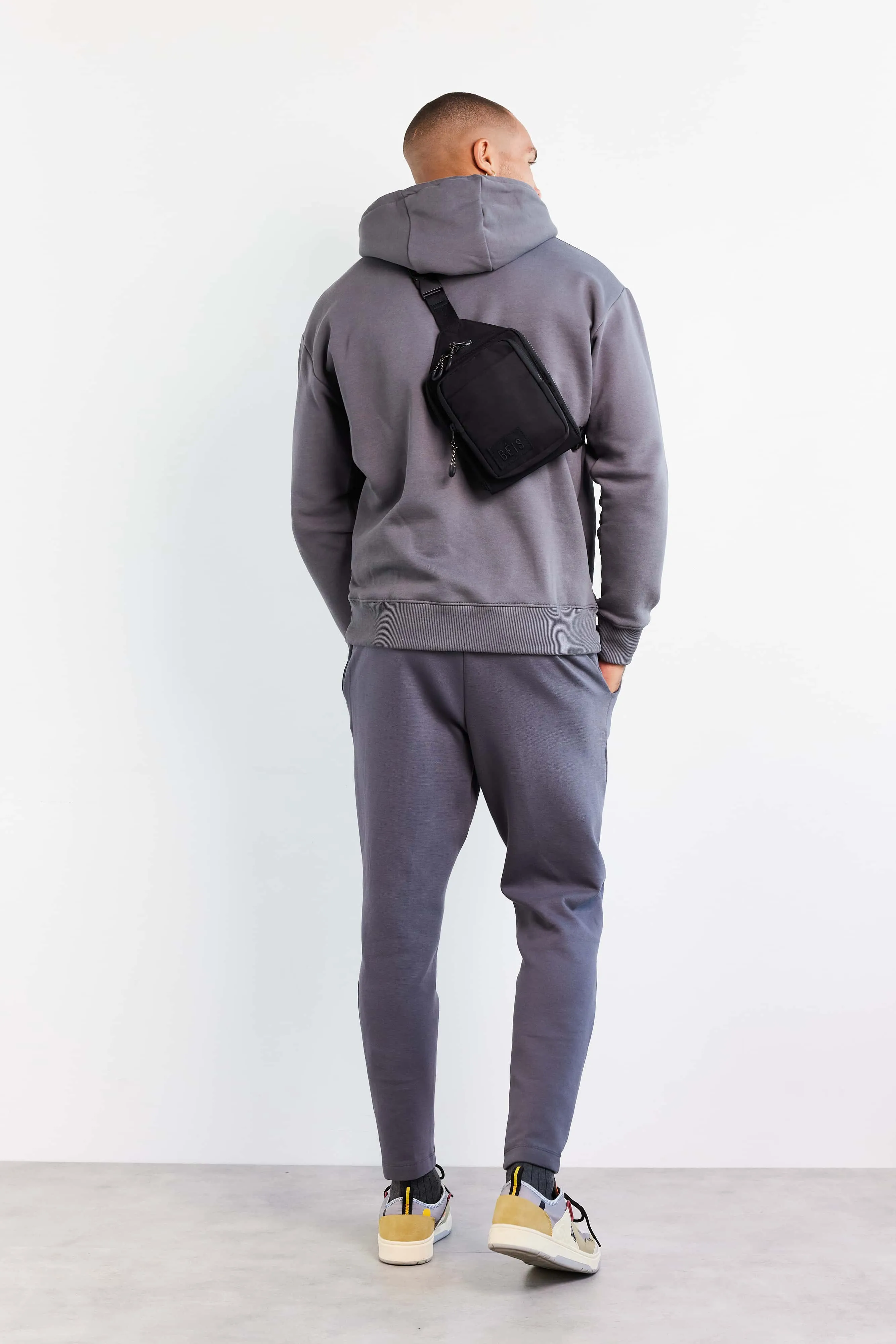 Resale The Sport Sling in Black