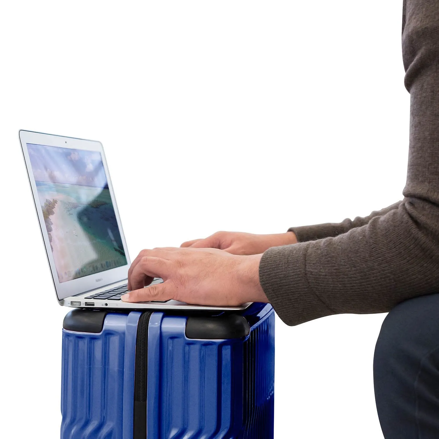 Tekno 21 Inch Carry-on - Blue