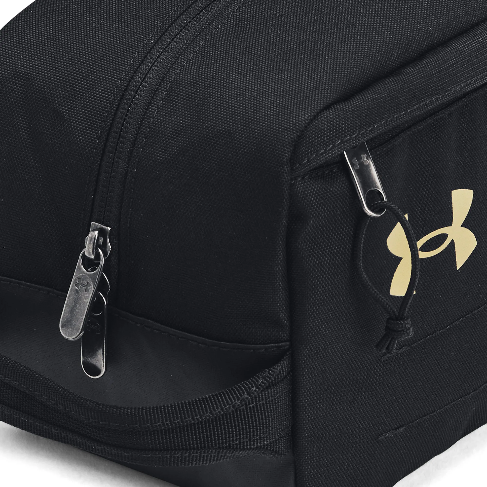 Under Armour Contain Travel Kit