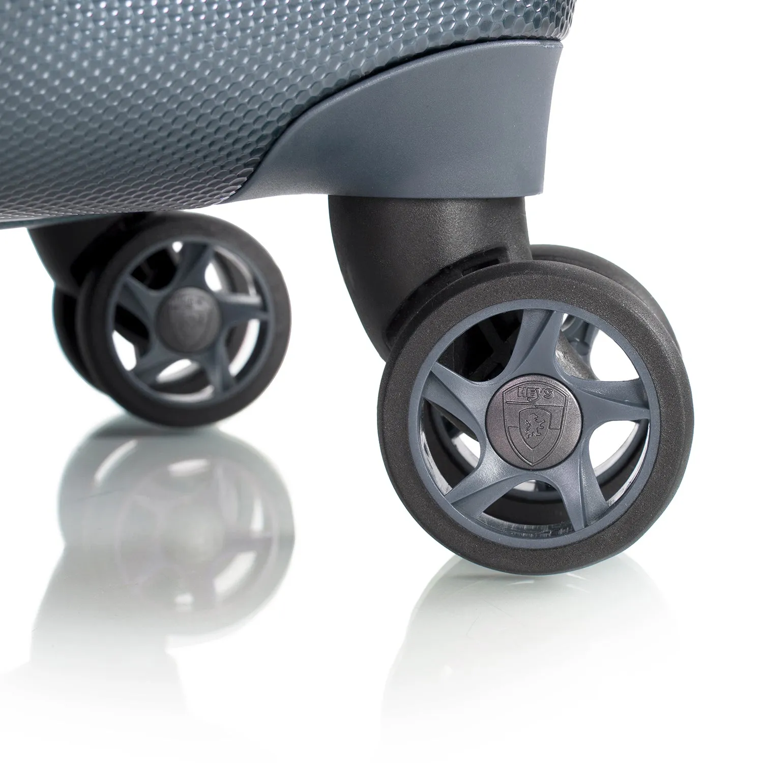 Vantage 30 Inch Smart Access™ Luggage