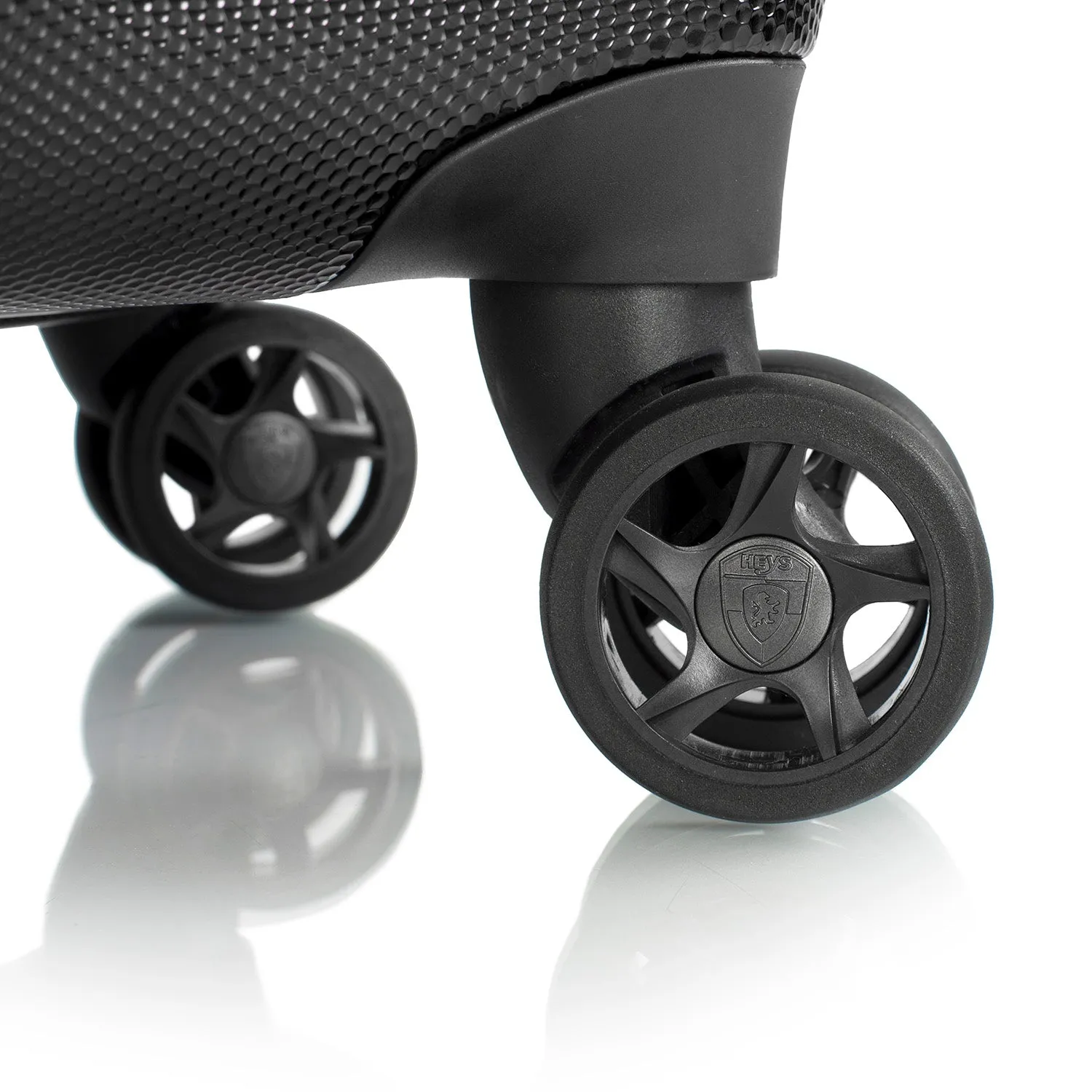 Vantage 30 Inch Smart Access™ Luggage